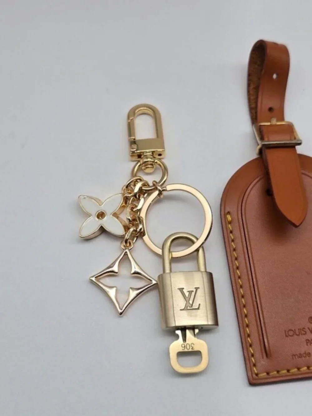 Authentic Louis Vuitton Large Brown Luggage Tag Gold LV Padlock Key + Bag Charm